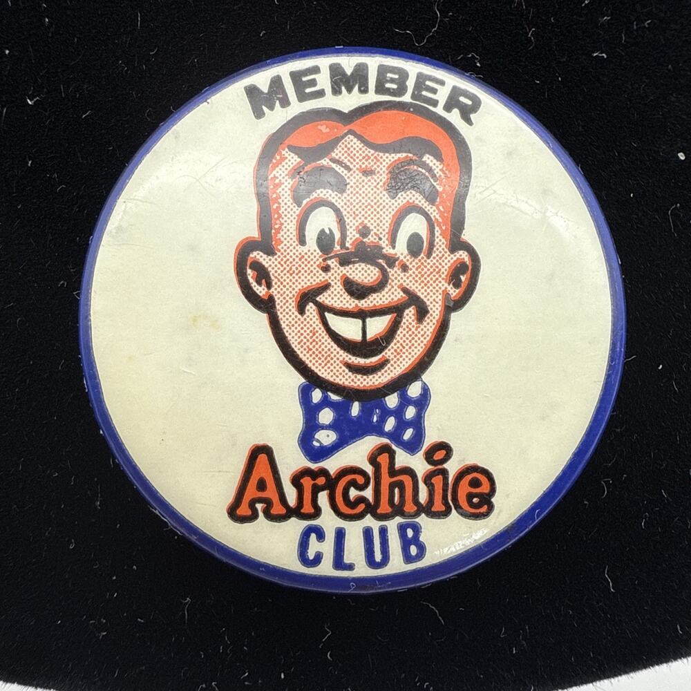 1950s vintage MEMBER ARCHIE CLUB wearing bowtie 1.5" celluloid pinback button